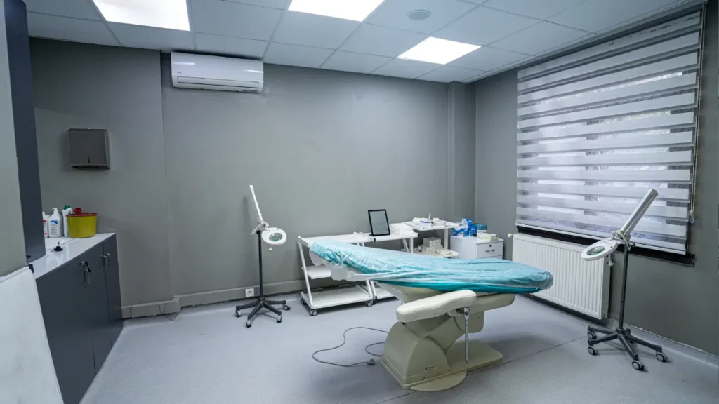 akm-clinic-about-8 (1)